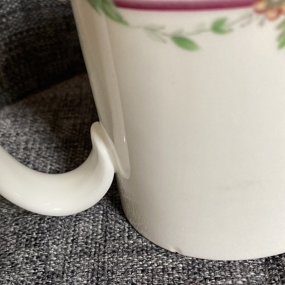 Royal Doulton Bone China - Picture 6 of 6